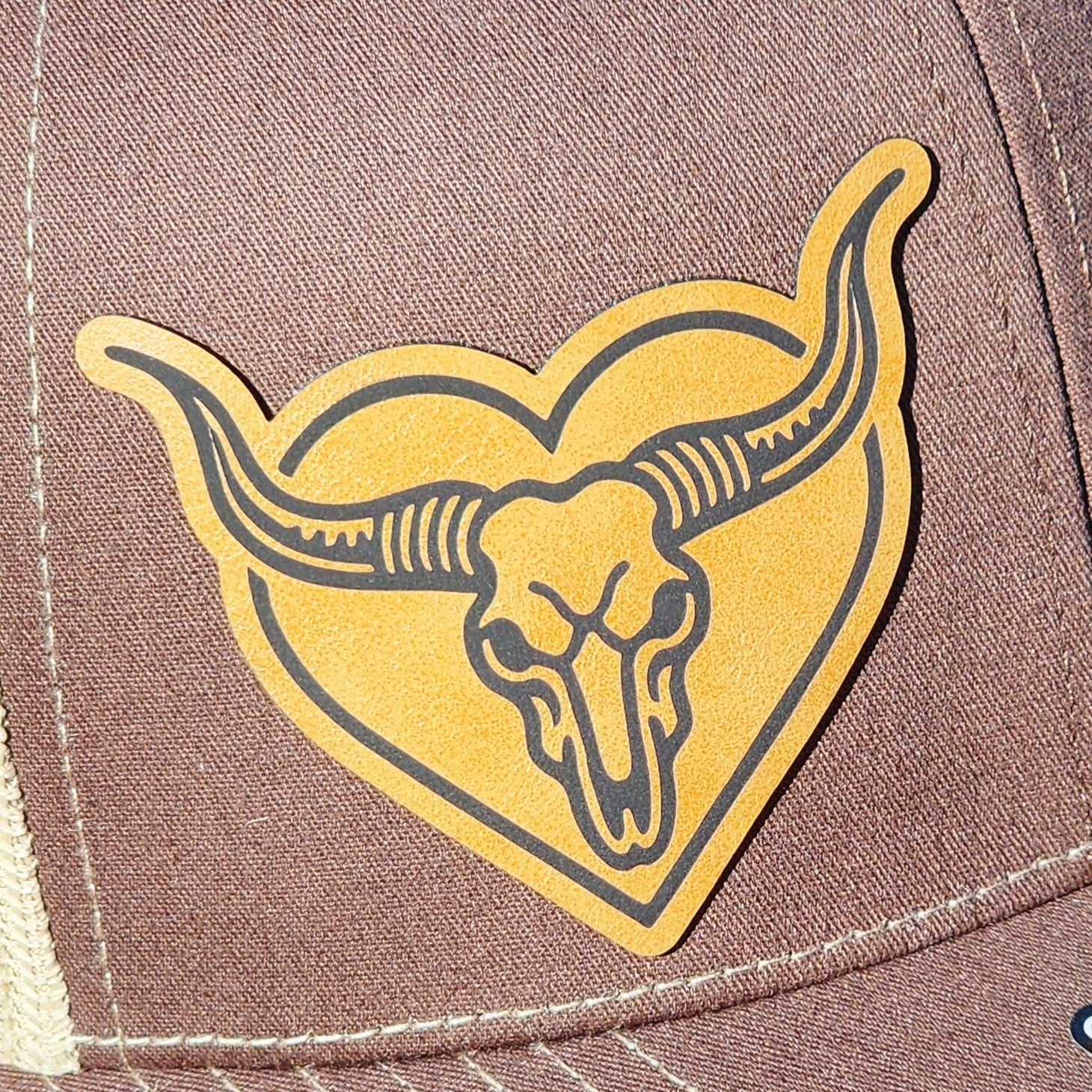 Cattle skull heart leatherette hat patch for cowboy hats, rustic western hat accessory, Texas style apparel.